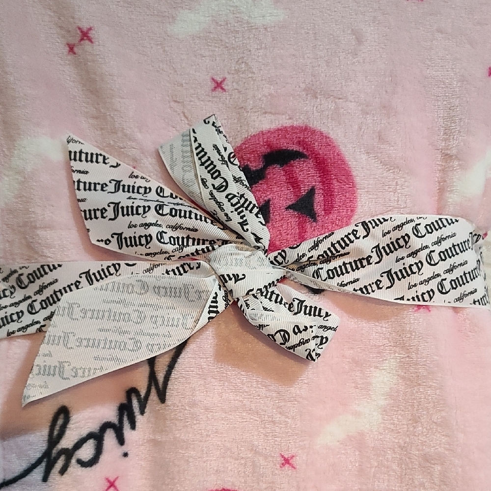 Juicy Couture Throw Blanket  Pumpkin And Bats Plush Limited Edition NWT - Picture 6 of 7